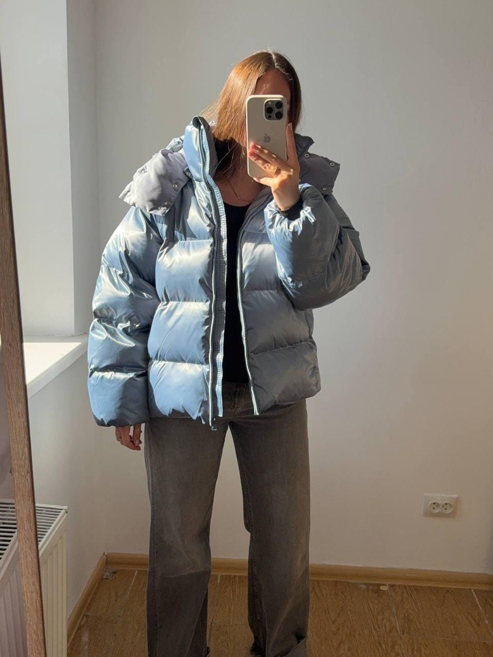 Пуфер oversize із гляцевої тканини
